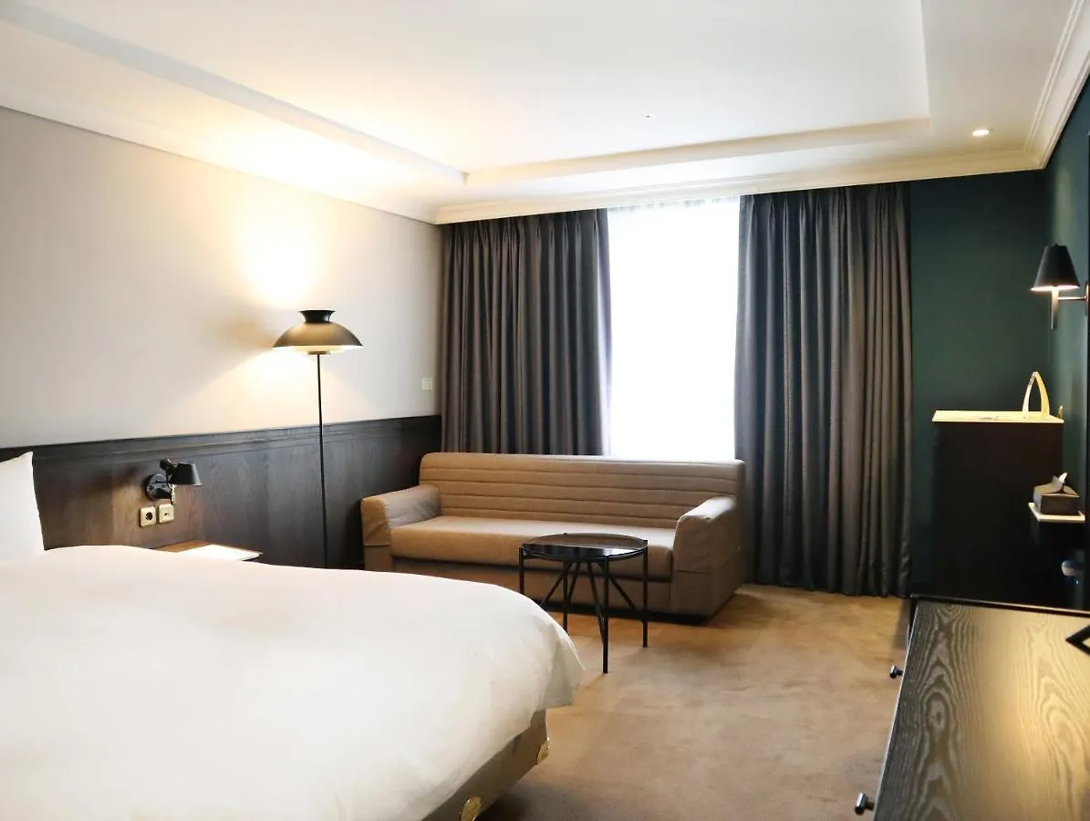 Maison Glad Jeju Hotel